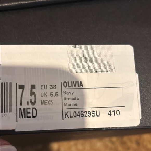 Kenneth Cole Navy Wedge Sandals. Size 7.5 preloved - Picture 14 of 16